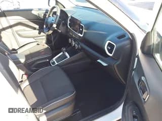 ✅ 2024 Hyundai Venue SEL • VIN: KMHRC8A38RU324305 • Lot: 41645452. Listed on IAAI with 11,629 mi. Free auction sales archive from the USA and detailed vehicle history report at DreamBid. Image 5.