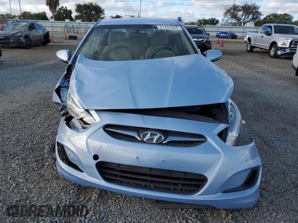 ✅ 2013 Hyundai Accent GLS • VIN: KMHCT4AE7DU552756 • Lot: 71797624. Wystawiony na Copart z przebiegiem 82 955 mil. Bezpłatny archiwum sprzedaży aukcyjnych z USA i szczegółowy raport historii pojazdu na DreamBid. Zdjęcie 5.