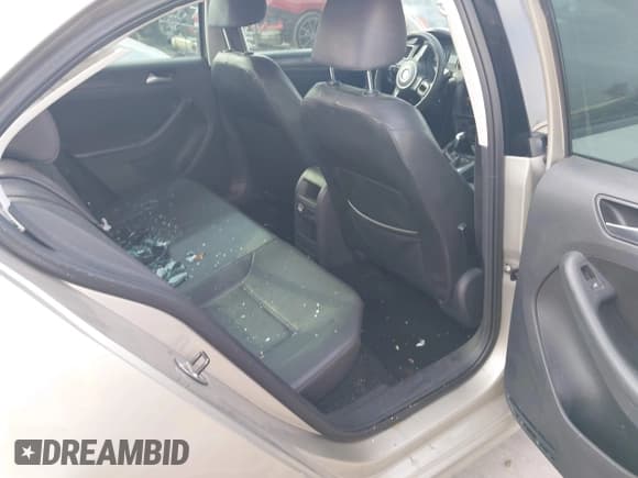 ✅ 2014 Volkswagen Jetta SE • VIN: 3VWD17AJ7EM307200 • Lot: 43751598. Listed on IAAI with 170,748 mi. Free auction sales archive from the USA and detailed vehicle history report at DreamBid. Image 8.