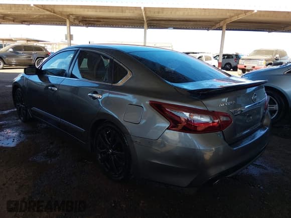 ✅ 2017 Nissan Altima SL • VIN: 1N4AL3AP0HC222109 • Лот: 43837304. Опубликован ранее на IAAI с пробегом 135 983 миль. Бесплатный доступ к архиву аукционных продаж из США и подробный отчёт об истории автомобиля на DreamBid. Изображение 3.