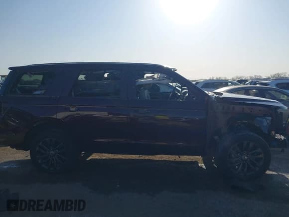 ✅ 2021 Ford Expedition Limited • VIN: 1FMJU1KT9MEA80392 • Lot: 41968171. Listed on IAAI with 62,706 mi. Free auction sales archive from the USA and detailed vehicle history report at DreamBid. Image 13.