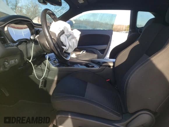 ✅ 2019 Dodge Challenger GT • VIN: 2C3CDZJG8KH759502 • Lot: 38654053. Wystawiony na Copart z przebiegiem 44 534 mil. Bezpłatny archiwum sprzedaży aukcyjnych z USA i szczegółowy raport historii pojazdu na DreamBid. Zdjęcie 7.