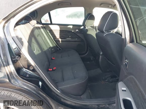 ✅ 2012 Ford Fusion SE • VIN: 3FAHP0HAXCR154656 • Lot: 43773683. Wystawiony na IAAI z przebiegiem 140 791 mil. Bezpłatny archiwum sprzedaży aukcyjnych z USA i szczegółowy raport historii pojazdu na DreamBid. Zdjęcie 8.