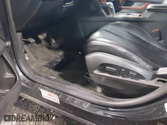 2013 Chevrolet Equinox LT z VIN 2GNFLNEK4D6400379, wystawiony jako IAAI lot #43294430 z przebiegiem 129 603 mil mil oraz . Historia ofert i sprzedaży dostępna na DreamBid. Obrazek 6.