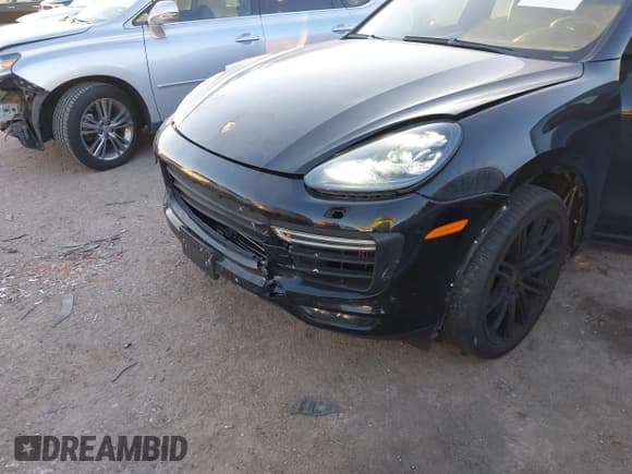 ✅ 2017 Porsche Cayenne Turbo • VIN: WP1AC2A2XHLA92993 • Lot: 41264521. Listed on IAAI with 83,257 mi. Free auction sales archive from the USA and detailed vehicle history report at DreamBid. Image 6.