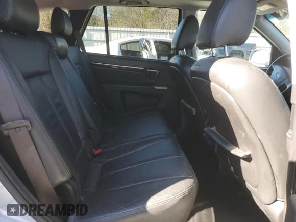 ✅ 2011 Hyundai Santa Fe Limited • VIN: 5XYZKDAG5BG006166 • Lot: 81109094. Listed on Copart with 281,493 mi. Free auction sales archive from the USA and detailed vehicle history report at DreamBid. Image 11.