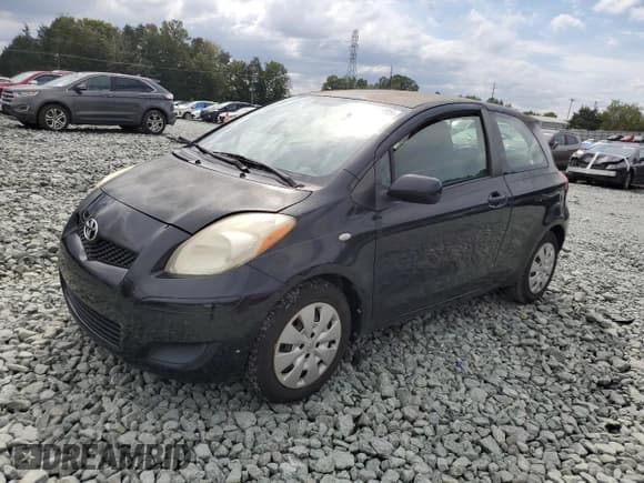 ✅ 2010 Toyota Yaris • VIN: JTDJT4K38A5301971 • Лот: 81990185. Опубликован ранее на Copart с пробегом 68 301 миль. Бесплатный доступ к архиву аукционных продаж из США и подробный отчёт об истории автомобиля на DreamBid. Изображение 1.