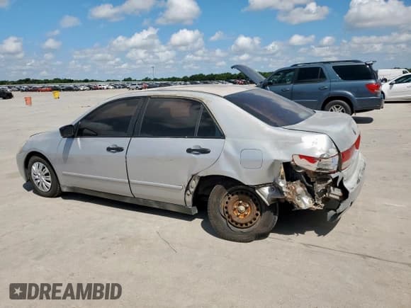 ✅ 2004 Honda Accord DX • VIN: 1HGCM55174A071746 • Lot: 60918825. Listed on Copart with 252,766 mi. Free auction sales archive from the USA and detailed vehicle history report at DreamBid. Image 2.