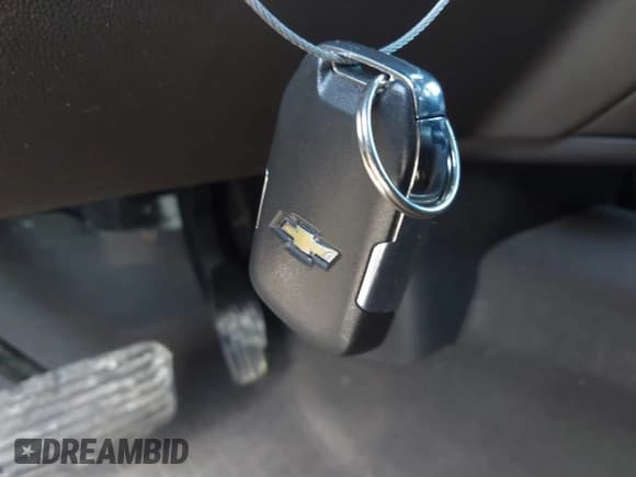 ✅ 2019 Chevrolet Silverado 1500 LT • VIN: 3GCPWCED9KG154408 • Lot: 43133933. Listed on IAAI with 153,430 mi. Free auction sales archive from the USA and detailed vehicle history report at DreamBid. Image 11.