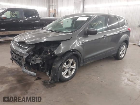 ✅ 2016 Ford Escape SE • VIN: 1FMCU9GX8GUA11402 • Lot: 43423382. Wystawiony na IAAI z przebiegiem 138 427 mil. Bezpłatny archiwum sprzedaży aukcyjnych z USA i szczegółowy raport historii pojazdu na DreamBid. Zdjęcie 18.