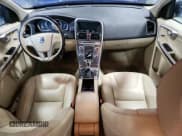 ✅ 2016 Volvo XC60 T6 Drive-E • VIN: YV449MRK1G2925126 • Lot: 63559815. Wystawiony na Copart z przebiegiem 111 659 mil. Bezpłatny archiwum sprzedaży aukcyjnych z USA i szczegółowy raport historii pojazdu na DreamBid. Zdjęcie 8.