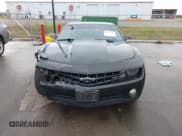 ✅ 2013 Chevrolet Camaro LT • VIN: 2G1FC1E38D9222445 • Lot: 43591985. Wystawiony na IAAI z przebiegiem 187 079 mil. Bezpłatny archiwum sprzedaży aukcyjnych z USA i szczegółowy raport historii pojazdu na DreamBid. Zdjęcie 12.