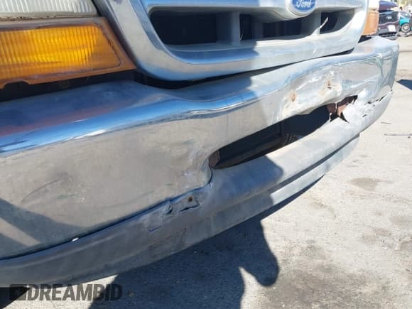 ✅ 1999 Ford Ranger XL • VIN: 1FTYR10C0XUB87204 • Lot: 43665014. Listed on IAAI with 195,183 mi. Free auction sales archive from the USA and detailed vehicle history report at DreamBid. Image 12.