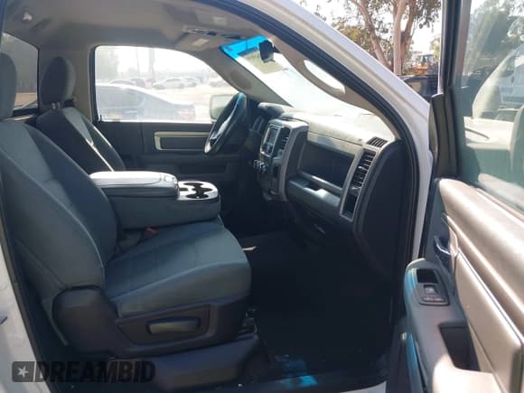 ✅ 2016 Ram 1500 • VIN: 3C6JR6DM9GG352212 • Lot: 43645939. Listed on IAAI with 225,195 mi. Free auction sales archive from the USA and detailed vehicle history report at DreamBid. Image 5.