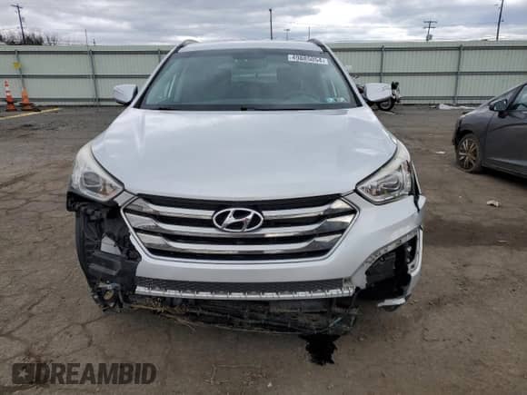 ✅ 2016 Hyundai Santa Fe Limited • VIN: 5XYZUDLAXGG358122 • Lot: 49885054. Wystawiony na Copart z przebiegiem 145 802 mil mil. Skorzystaj z bezpłatnego archiwum sprzedaży aukcyjnych z USA i zobacz szczegółowy raport historii pojazdu na DreamBid. Zdjęcie 5.