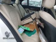 ✅ 2018 Mercedes-Benz C 300 • VIN: 55SWF4KB9JU239966 • Lot: 85401315. Wystawiony na Copart z przebiegiem Nie podano. Bezpłatny archiwum sprzedaży aukcyjnych z USA i szczegółowy raport historii pojazdu na DreamBid. Zdjęcie 10.