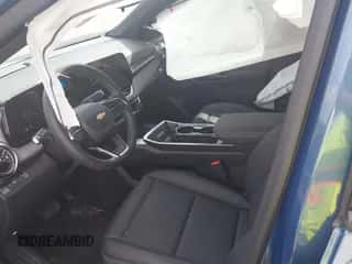 2025 Chevrolet Equinox FWD LT с VIN 3GNAXHEG1SL178520, выставлен на аукционе IAAI как лот 42148692 с пробегом 5 345 миль миль и . История ставок и продаж доступна на DreamBid. Изображение 5.