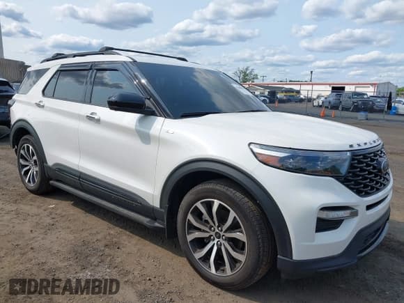 ✅ 2022 Ford Explorer ST-Line • VIN: 1FMSK8KH1NGB36460 • Lot: 42396094. Listed on IAAI with 95,392 mi. Free auction sales archive from the USA and detailed vehicle history report at DreamBid. Image 1.