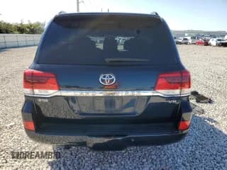 ✅ 2019 Toyota Land Cruiser • VIN: JTMCY7AJ3K4084347 • Lot: 79437524. Listed on Copart with Not provided. Free auction sales archive from the USA and detailed vehicle history report at DreamBid. Image 6.