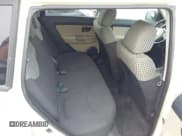 ✅ 2010 Kia Soul + • VIN: KNDJT2A24A7046348 • Lot: 42431138. Wystawiony na IAAI z przebiegiem 160 523 mil. Bezpłatny archiwum sprzedaży aukcyjnych z USA i szczegółowy raport historii pojazdu na DreamBid. Zdjęcie 8.