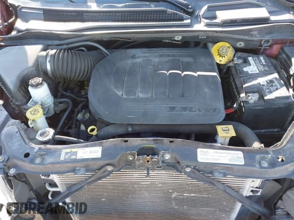 ✅ 2019 Dodge Grand Caravan SE Plus • VIN: 2C4RDGBG1KR559189 • Lot: 43447684. Wystawiony na IAAI z przebiegiem 115 165 mil. Bezpłatny archiwum sprzedaży aukcyjnych z USA i szczegółowy raport historii pojazdu na DreamBid. Zdjęcie 10.