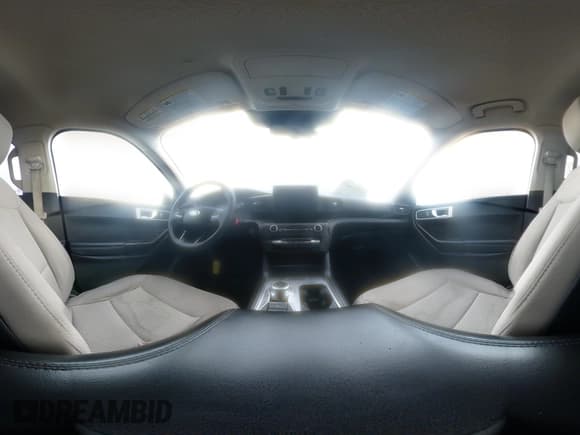 ✅ 2020 Ford Explorer • VIN: 1FMSK8BH9LGA93323 • Lot: 43465467. Wystawiony na IAAI z przebiegiem 113 346 mil. Bezpłatny archiwum sprzedaży aukcyjnych z USA i szczegółowy raport historii pojazdu na DreamBid. Zdjęcie 19.