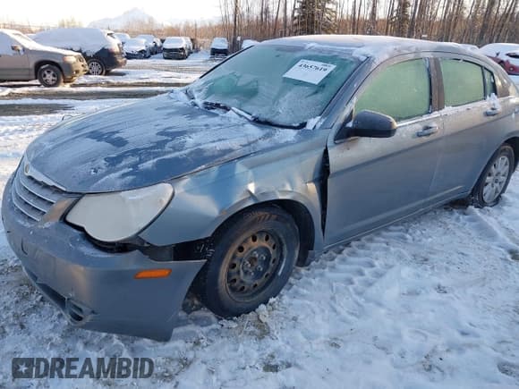 ✅ 2008 Chrysler Sebring LX • VIN: 1C3LC46K38N122164 • Lot: 43657619. Wystawiony na IAAI z przebiegiem 186 886 mil. Bezpłatny archiwum sprzedaży aukcyjnych z USA i szczegółowy raport historii pojazdu na DreamBid. Zdjęcie 2.