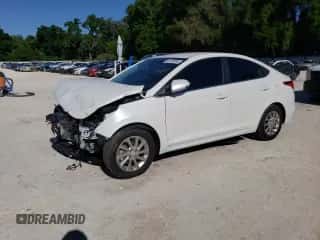 2022 Hyundai Accent SEL z VIN 3KPC24A61NE173476, wystawiony jako Copart lot #49725354 z przebiegiem 8 831 mil mil oraz . Historia ofert i sprzedaży dostępna na DreamBid. Obrazek 1.