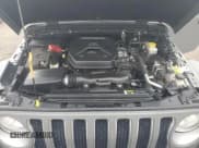 ✅ 2018 Jeep Wrangler Unlimited Sahara • VIN: 1C4HJXENXJW325086 • Lot: 49721525. Wystawiony na Copart z przebiegiem 200 845 mil. Bezpłatny archiwum sprzedaży aukcyjnych z USA i szczegółowy raport historii pojazdu na DreamBid. Zdjęcie 12.