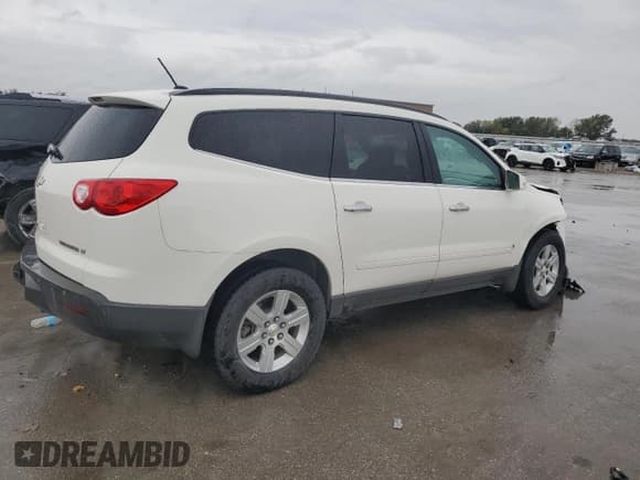 ✅ 2011 Chevrolet Traverse 1LT • VIN: 1GNKRGED7BJ395060 • Lot: 89890195. Wystawiony na Copart z przebiegiem 219 950 mil. Bezpłatny archiwum sprzedaży aukcyjnych z USA i szczegółowy raport historii pojazdu na DreamBid. Zdjęcie 3.