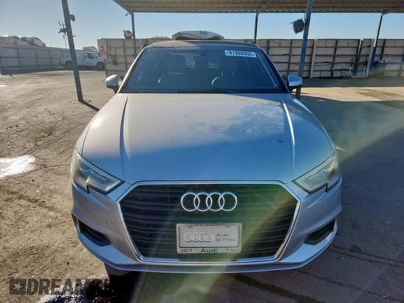 ✅ 2017 Audi A3 Premium • VIN: WAUAUGFF2H1053475 • Лот: 91998055. Опубликован ранее на Copart с пробегом 108 074 миль. Бесплатный доступ к архиву аукционных продаж из США и подробный отчёт об истории автомобиля на DreamBid. Изображение 5.