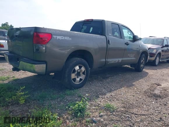 ✅ 2007 Toyota Tundra SR5 • VIN: 5TBRT54197S455329 • Lot: 42622477. Listed on IAAI with 378,925 mi. Free auction sales archive from the USA and detailed vehicle history report at DreamBid. Image 4.