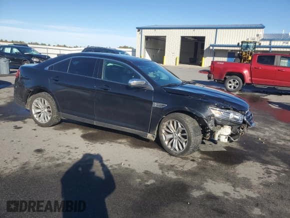 ✅ 2016 Ford Taurus Limited • VIN: 1FAHP2F84GG112198 • Лот: 87381795. Опубликован ранее на Copart с пробегом 129 641 миль. Бесплатный доступ к архиву аукционных продаж из США и подробный отчёт об истории автомобиля на DreamBid. Изображение 4.