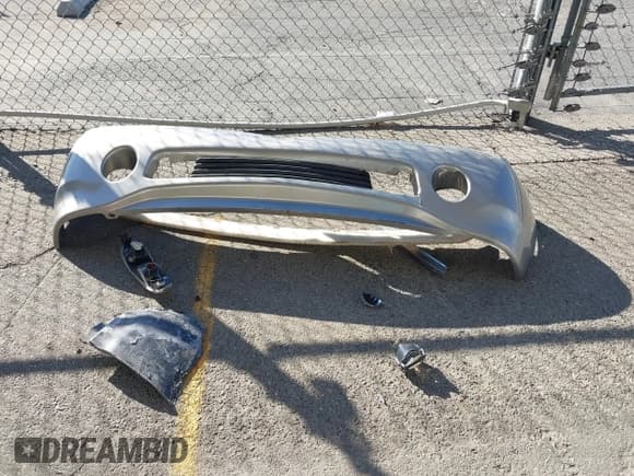 ✅ 2002 GMC Sierra 1500 SL • VIN: 1GTEC14V42Z216330 • Lot: 43535874. Listed on IAAI with 152,947 mi. Free auction sales archive from the USA and detailed vehicle history report at DreamBid. Image 11.