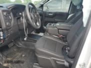 ✅ 2025 Chevrolet Silverado 1500 • VIN: 1GCRKAED1SZ221060 • Лот: 54929165. Опубликован ранее на Copart с пробегом 698 миль. Бесплатный доступ к архиву аукционных продаж из США и подробный отчёт об истории автомобиля на DreamBid. Изображение 7.