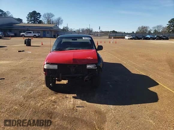 ✅ 1996 Chevrolet S-10 LS • VIN: 1GCCS19X5T8135462 • Лот: 86870024. Опубликован ранее на Copart с пробегом 217 521 миль. Бесплатный доступ к архиву аукционных продаж из США и подробный отчёт об истории автомобиля на DreamBid. Изображение 10.