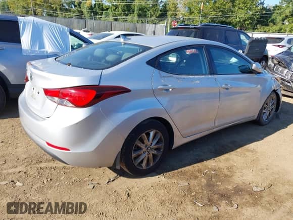 2015 Hyundai Elantra SE с VIN KMHDH4AE8FU439570, выставлен на аукционе IAAI как лот 43123376 с пробегом 188 130 миль миль и . История ставок и продаж доступна на DreamBid. Изображение 4.