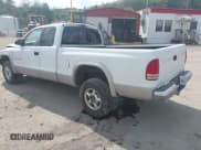 ✅ 1998 Dodge Dakota SLT • VIN: 1B7GG22X5WS560609 • Lot: 42146071. Wystawiony na IAAI z przebiegiem Nie podano. Bezpłatny archiwum sprzedaży aukcyjnych z USA i szczegółowy raport historii pojazdu na DreamBid. Zdjęcie 3.