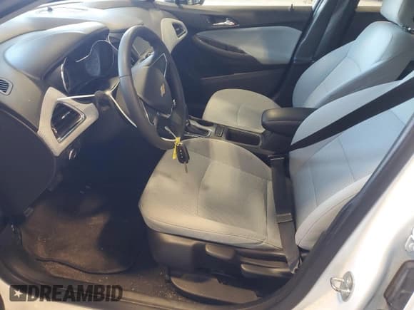 ✅ 2019 Chevrolet Cruze LS • VIN: 1G1BC5SM4K7126605 • Lot: 71654832. Listed on Copart with 67,238 mi. Free auction sales archive from the USA and detailed vehicle history report at DreamBid. Image 7.