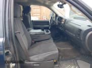 ✅ 2007 Chevrolet Silverado 1500 1LT • VIN: 2GCEC13J971511292 • Lot: 42181818. Wystawiony na IAAI z przebiegiem 239 647 mil. Bezpłatny archiwum sprzedaży aukcyjnych z USA i szczegółowy raport historii pojazdu na DreamBid. Zdjęcie 5.