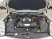 ✅ 2017 Porsche Cayenne S E-Hybrid • VIN: WP1AE2A2XHLA75671 • Lot: 76419144. Listed on Copart with 98,898 mi. Free auction sales archive from the USA and detailed vehicle history report at DreamBid. Image 12.