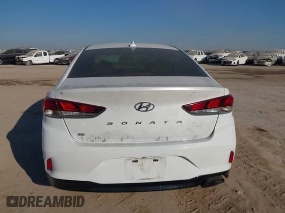 ✅ 2018 Hyundai Sonata SE • VIN: 5NPE24AF9JH621137 • Лот: 43244556. Опубликован ранее на IAAI с пробегом 117 810 миль. Бесплатный доступ к архиву аукционных продаж из США и подробный отчёт об истории автомобиля на DreamBid. Изображение 16.