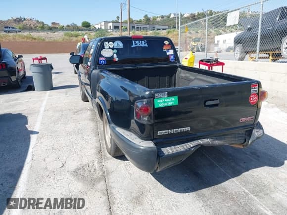 ✅ 2000 GMC Sonoma SLS • VIN: 1GTCS19W6Y8205940 • Lot: 42510341. Listed on IAAI with 163,942 mi. Free auction sales archive from the USA and detailed vehicle history report at DreamBid. Image 3.