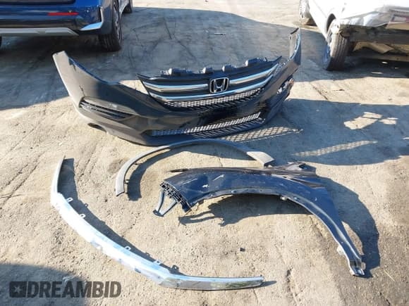 ✅ 2017 Honda Pilot EX-L • VIN: 5FNYF6H51HB015320 • Lot: 43135819. Listed on IAAI with 151,488 mi. Free auction sales archive from the USA and detailed vehicle history report at DreamBid. Image 12.