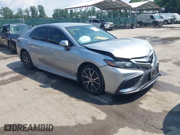 2023 Toyota Camry SE с VIN 4T1G11BK1PU098308, выставлен на аукционе IAAI как лот 42647397 с пробегом 78 799 миль миль и . История ставок и продаж доступна на DreamBid. Изображение 1.