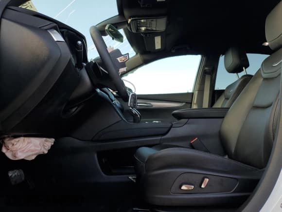 ✅ 2024 Cadillac XT5 FWD Luxury • VIN: 1GYKNAR49RZ729560 • Lot: 78002964. Wystawiony na Copart z przebiegiem 6 007 mil. Bezpłatny archiwum sprzedaży aukcyjnych z USA i szczegółowy raport historii pojazdu na DreamBid. Zdjęcie 7.