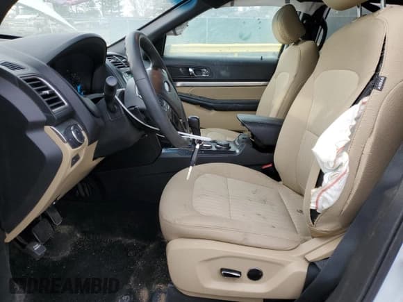 ✅ 2017 Ford Explorer • VIN: 1FM5K8B82HGD58779 • Lot: 49643485. Wystawiony na Copart z przebiegiem 121 400 mil. Bezpłatny archiwum sprzedaży aukcyjnych z USA i szczegółowy raport historii pojazdu na DreamBid. Zdjęcie 7.