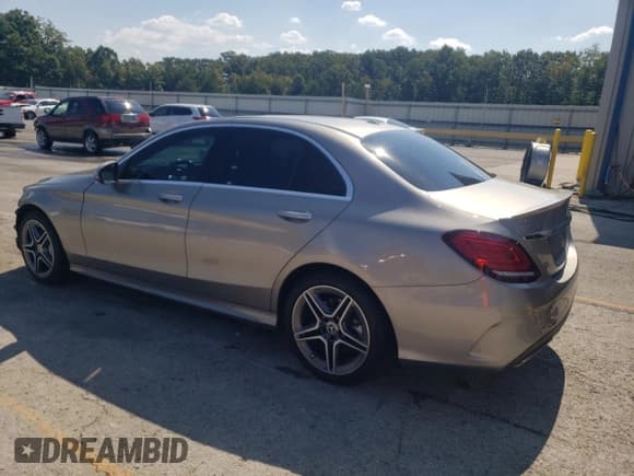✅ 2020 Mercedes-Benz C 300 • VIN: WDDWF8EB2LR527397 • Lot: 80670825. Wystawiony na Copart z przebiegiem 64 331 mil. Bezpłatny archiwum sprzedaży aukcyjnych z USA i szczegółowy raport historii pojazdu na DreamBid. Zdjęcie 2.