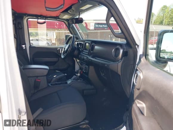 ✅ 2022 Jeep Wrangler Unlimited Sport S • VIN: 1C4HJXDG8NW259579 • Lot: 42974393. Wystawiony na IAAI z przebiegiem 55 553 mil. Bezpłatny archiwum sprzedaży aukcyjnych z USA i szczegółowy raport historii pojazdu na DreamBid. Zdjęcie 5.