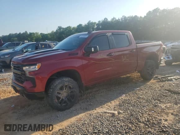 ✅ 2023 Chevrolet Silverado 1500 LT Trail Boss • VIN: 3GCUDFE88PG212447 • Lot: 52558855. Wystawiony na Copart z przebiegiem 65 932 mil. Bezpłatny archiwum sprzedaży aukcyjnych z USA i szczegółowy raport historii pojazdu na DreamBid. Zdjęcie 1.